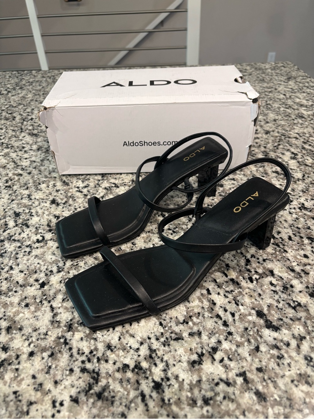 ALDO Lokurr Square Toe-Mid Hell Sandals Thin Strap Black Sz 8